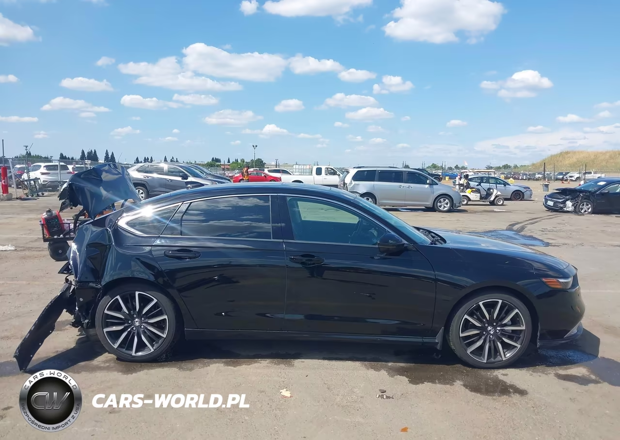 2023 Honda Accord Hybrid Touring VIN:1HGCY2F88PA020288 - 13
