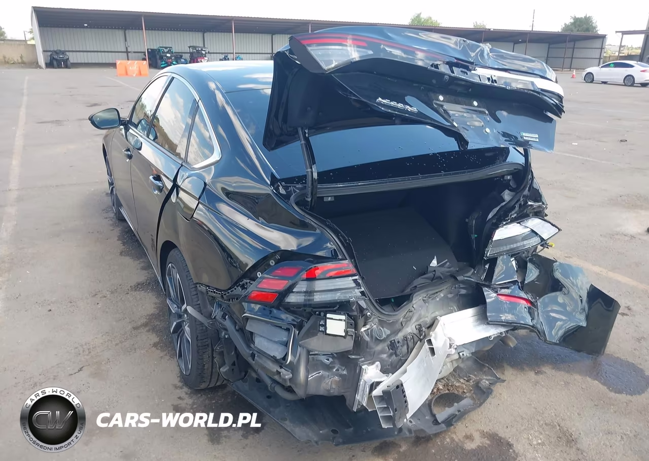 2023 Honda Accord Hybrid Touring VIN:1HGCY2F88PA020288 - 3