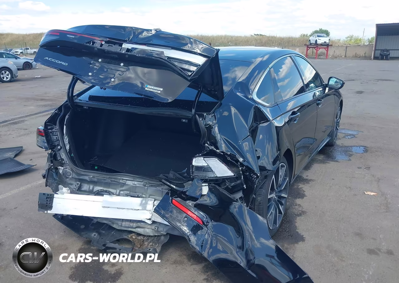 2023 Honda Accord Hybrid Touring VIN:1HGCY2F88PA020288 - 4