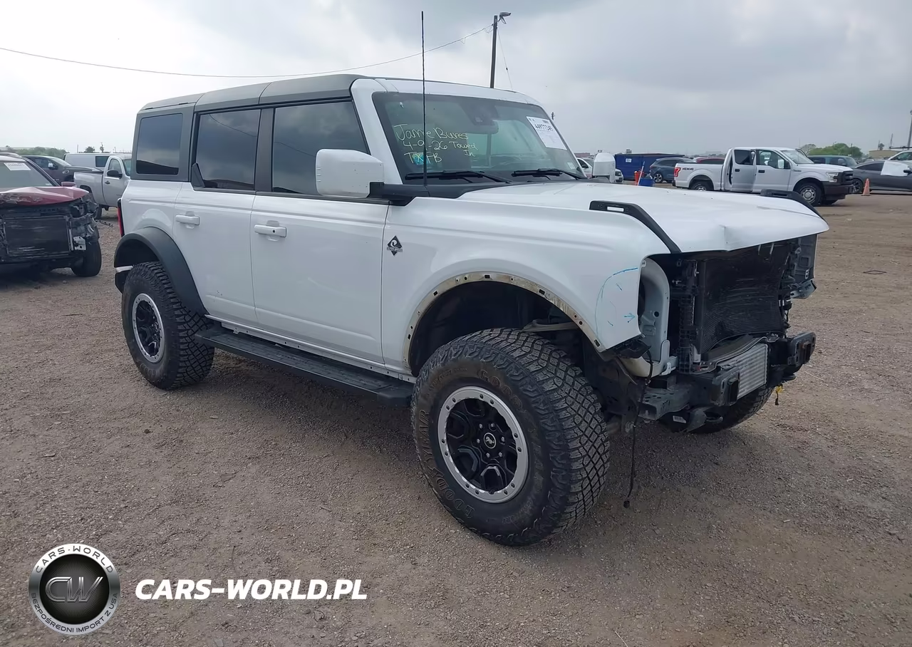 2023 Ford Bronco Outer Banks – zdjęcie 1 z 17