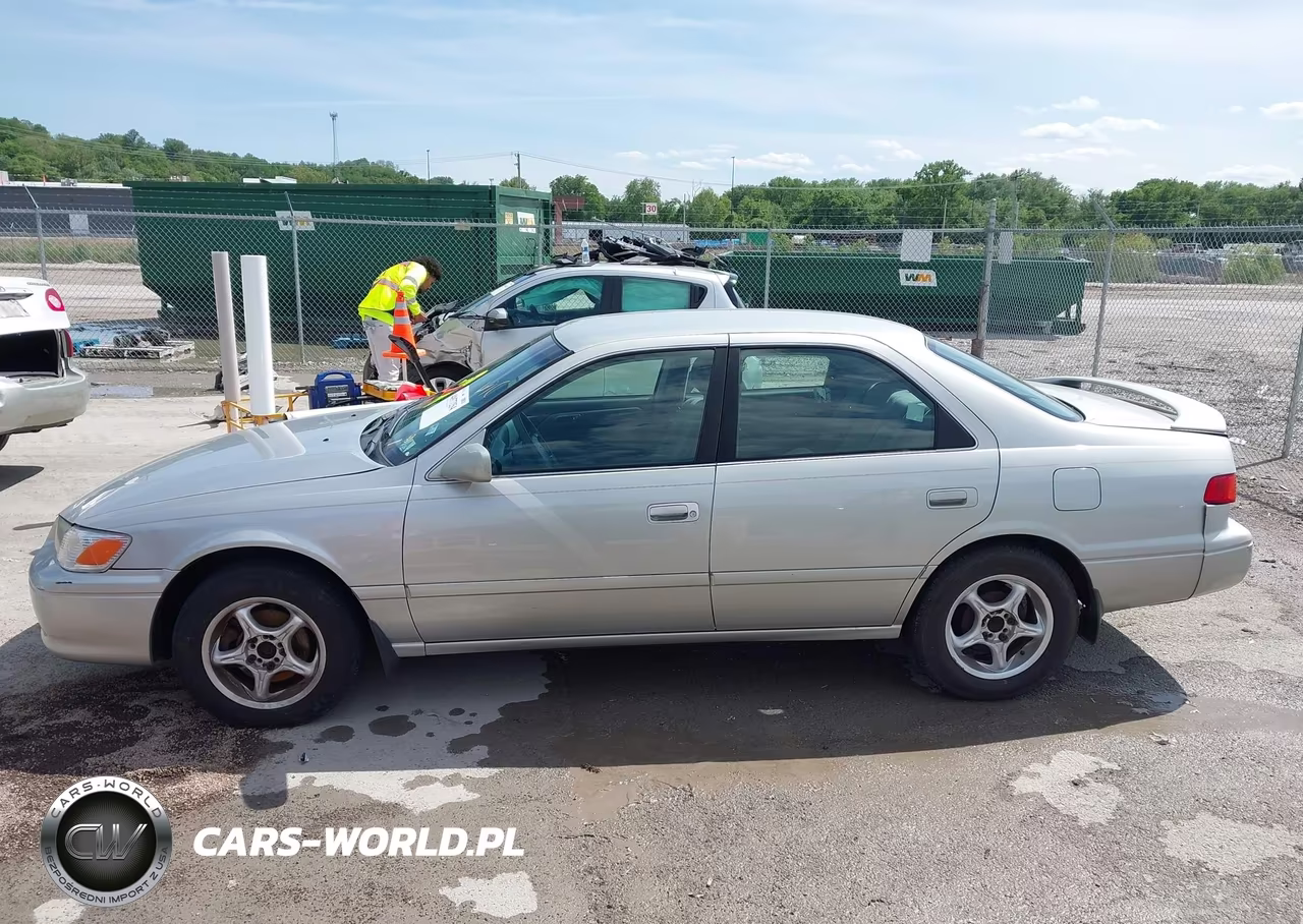 2000 Toyota Camry Le VIN:4T1BG22K1YU007120 - 14