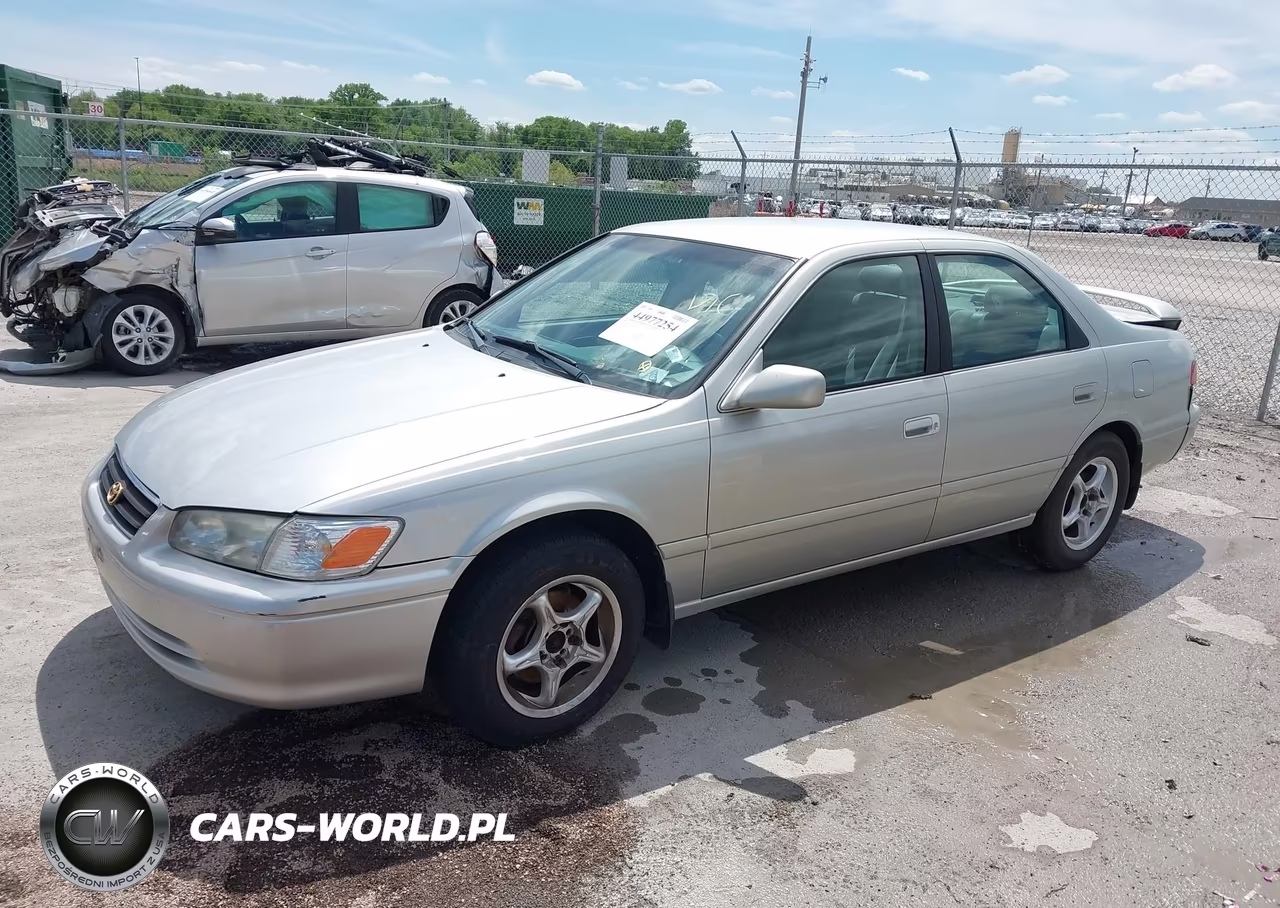 2000 Toyota Camry Le VIN:4T1BG22K1YU007120 - 2