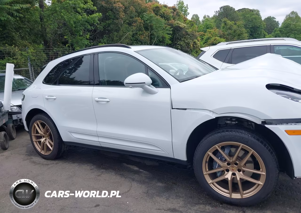 2025 Porsche Macan T VIN:WP1AA2A51SLB02401 - 13
