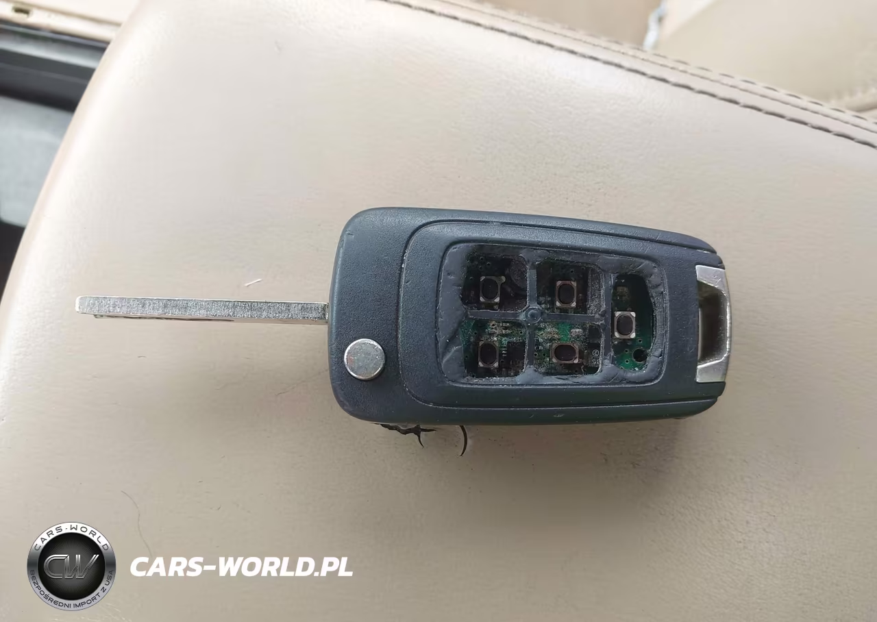2010 Buick Lacrosse Cxs VIN:1G4GE5EV8AF247049 - 11