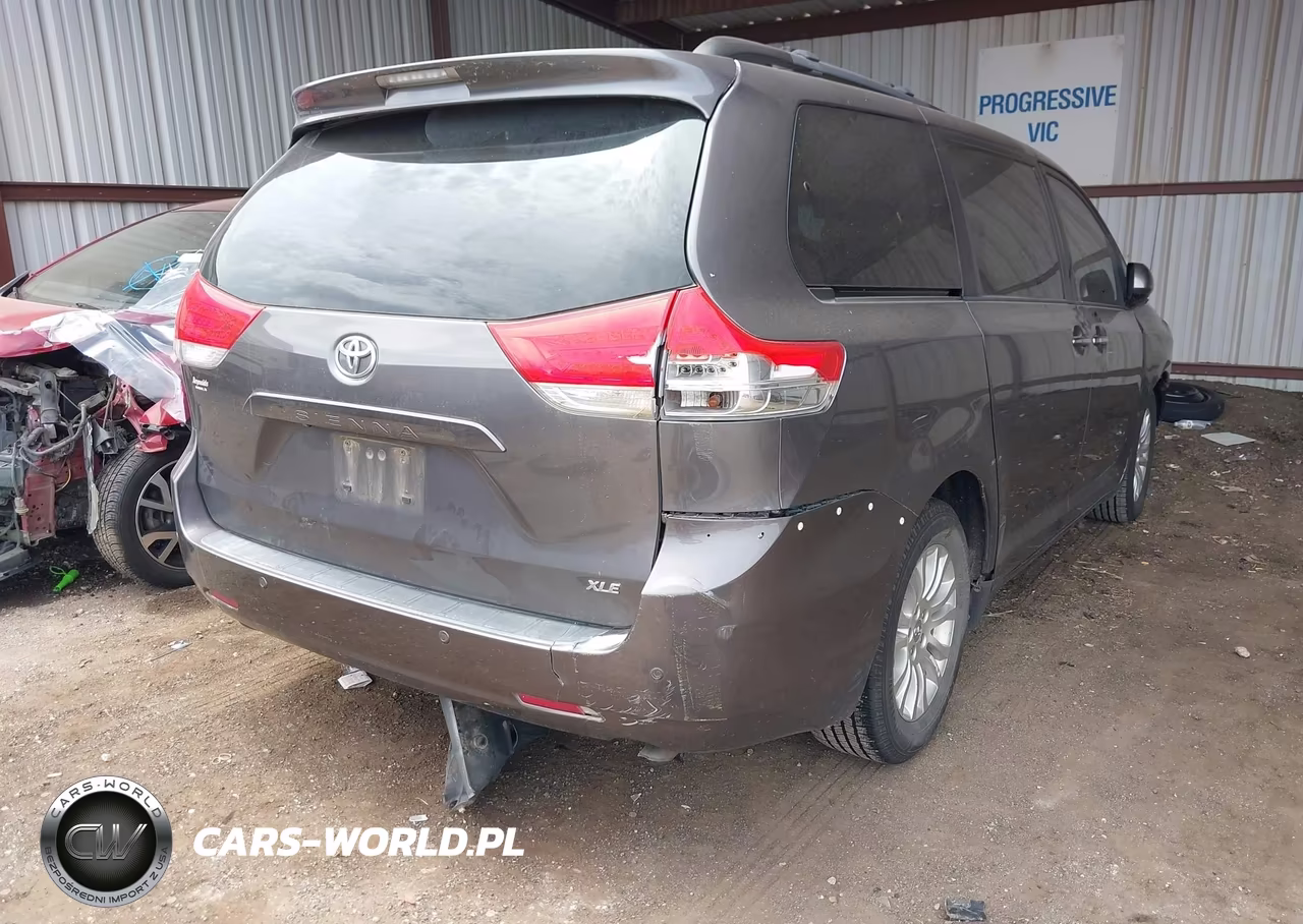 2012 Toyota Sienna Xle V6 8 Passenger VIN:5TDYK3DC5CS264125 - 4
