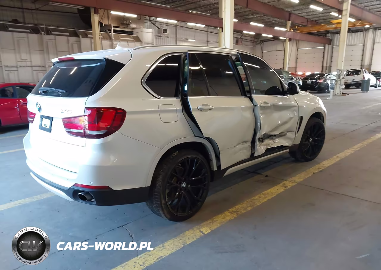 2017 BMW X5 xDrive35I VIN:5UXKR0C57H0U51863 - 4
