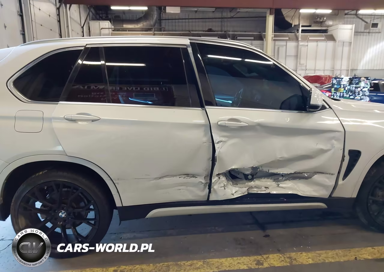 2017 BMW X5 xDrive35I VIN:5UXKR0C57H0U51863 - 6
