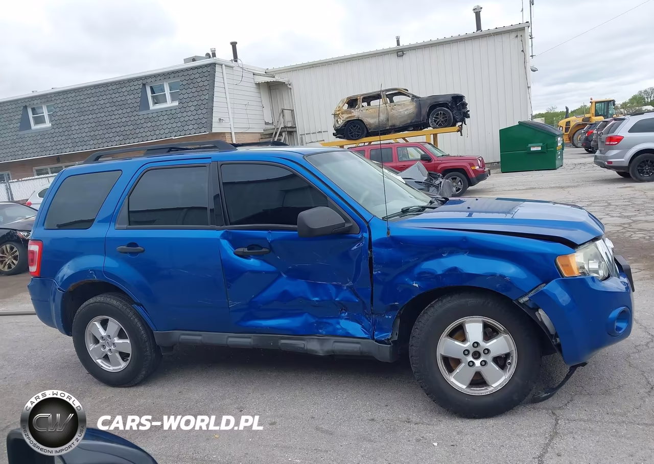 2012 Ford Escape Xls VIN:1FMCU0C74CKB10399 - 13
