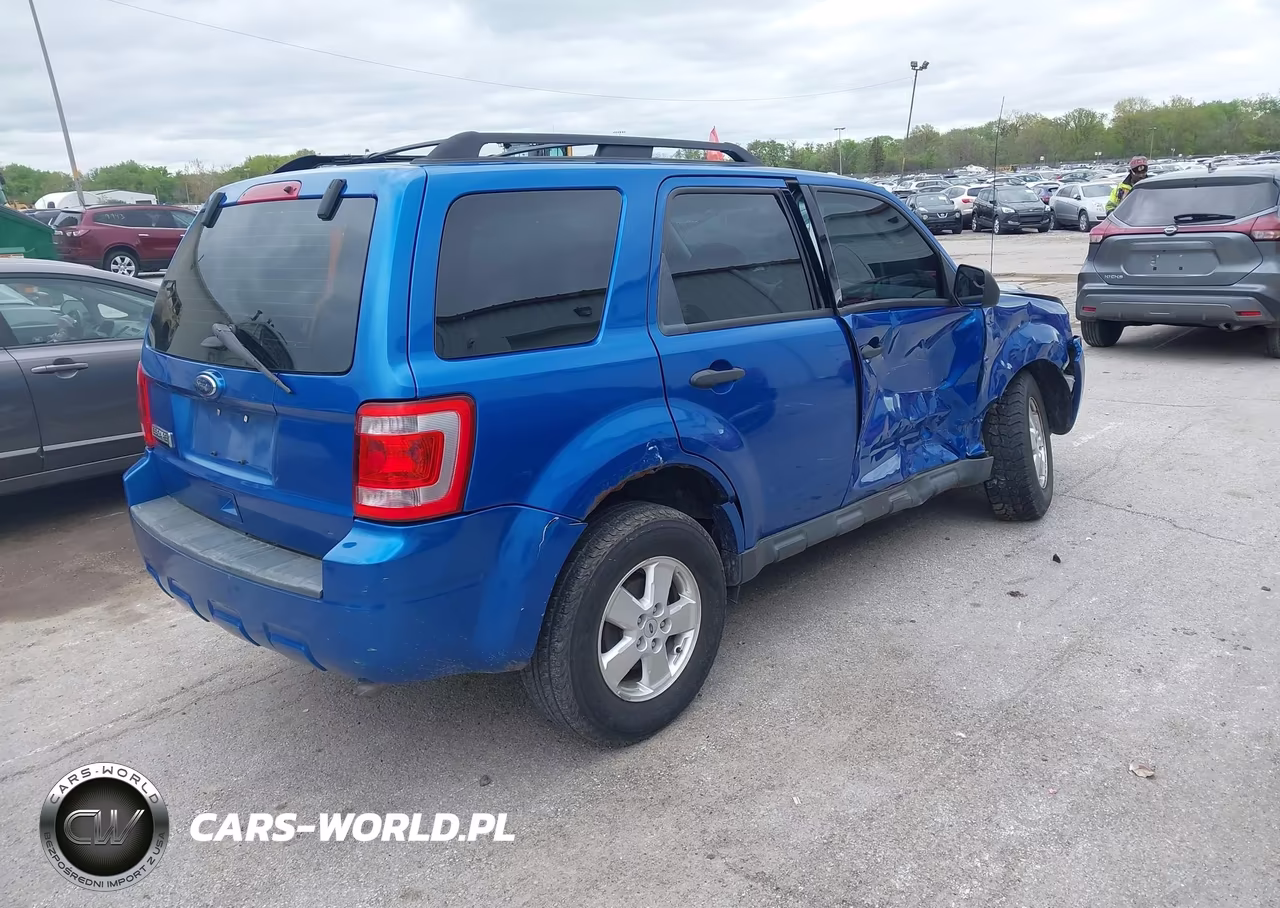 2012 Ford Escape Xls VIN:1FMCU0C74CKB10399 - 4