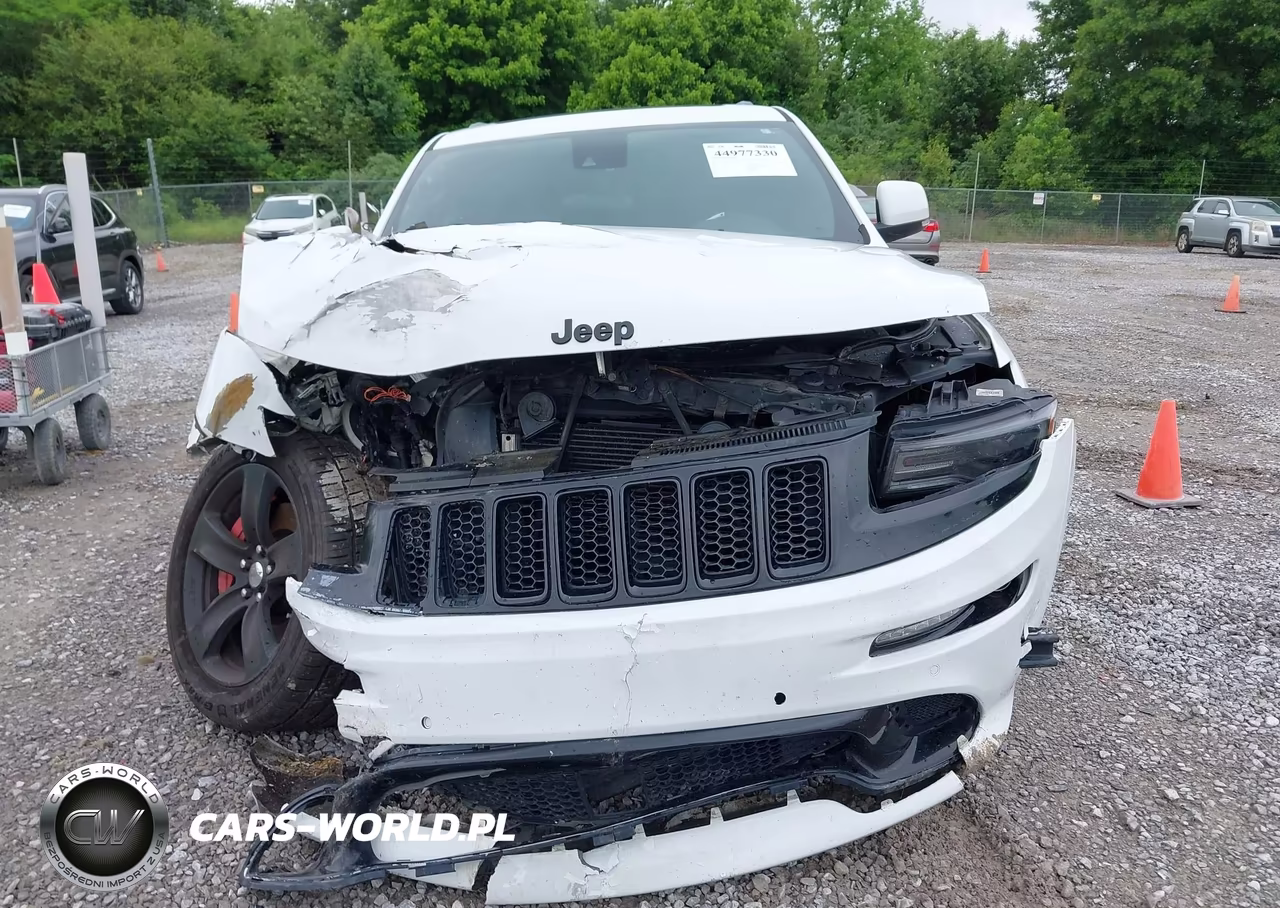 2015 Jeep Grand Cherokee Srt VIN:1C4RJFDJ1FC683411 - 12