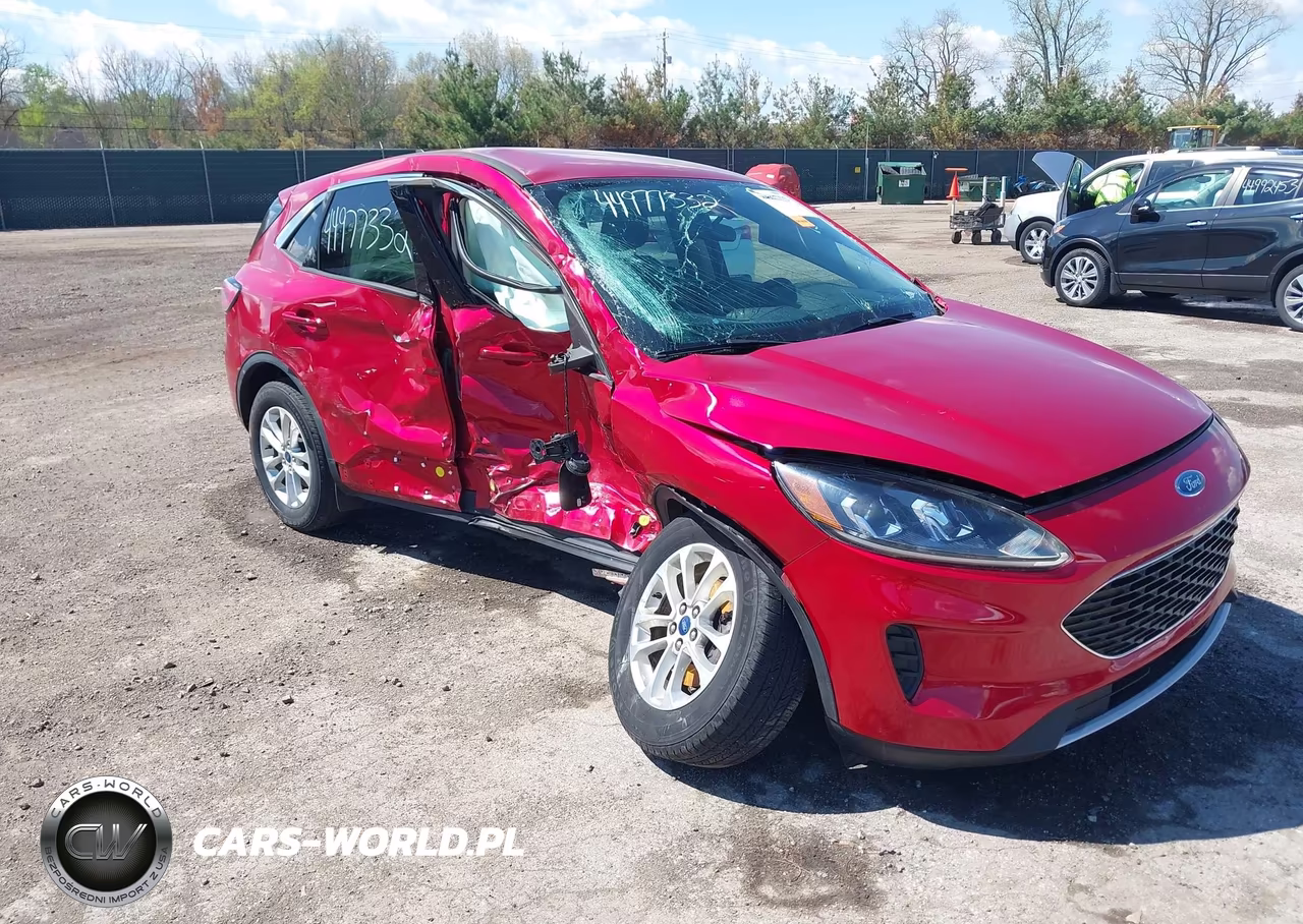 2020 Ford Escape Se