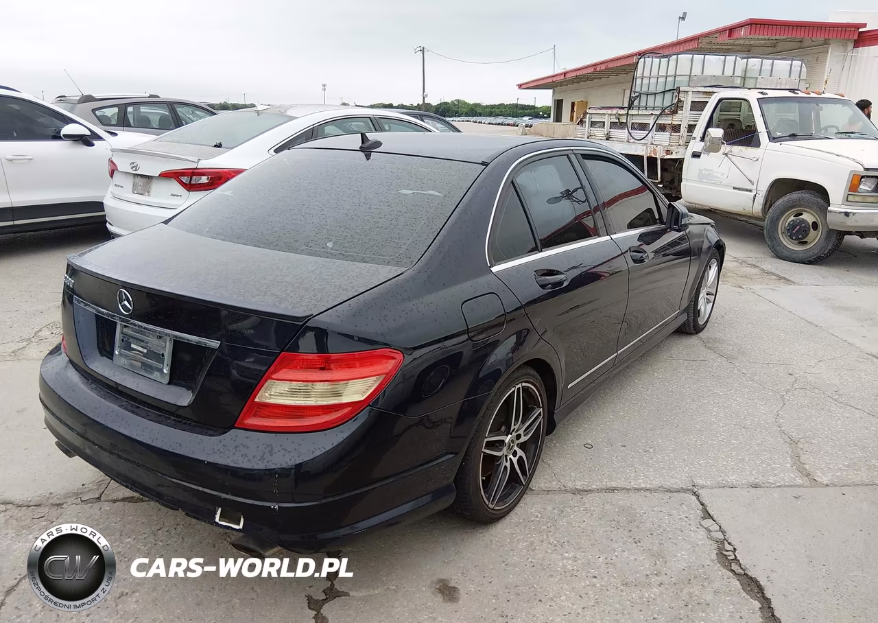 2011 Mercedes-Benz C 300 Sport VIN:WDDGF5EB3BA464651 - 4