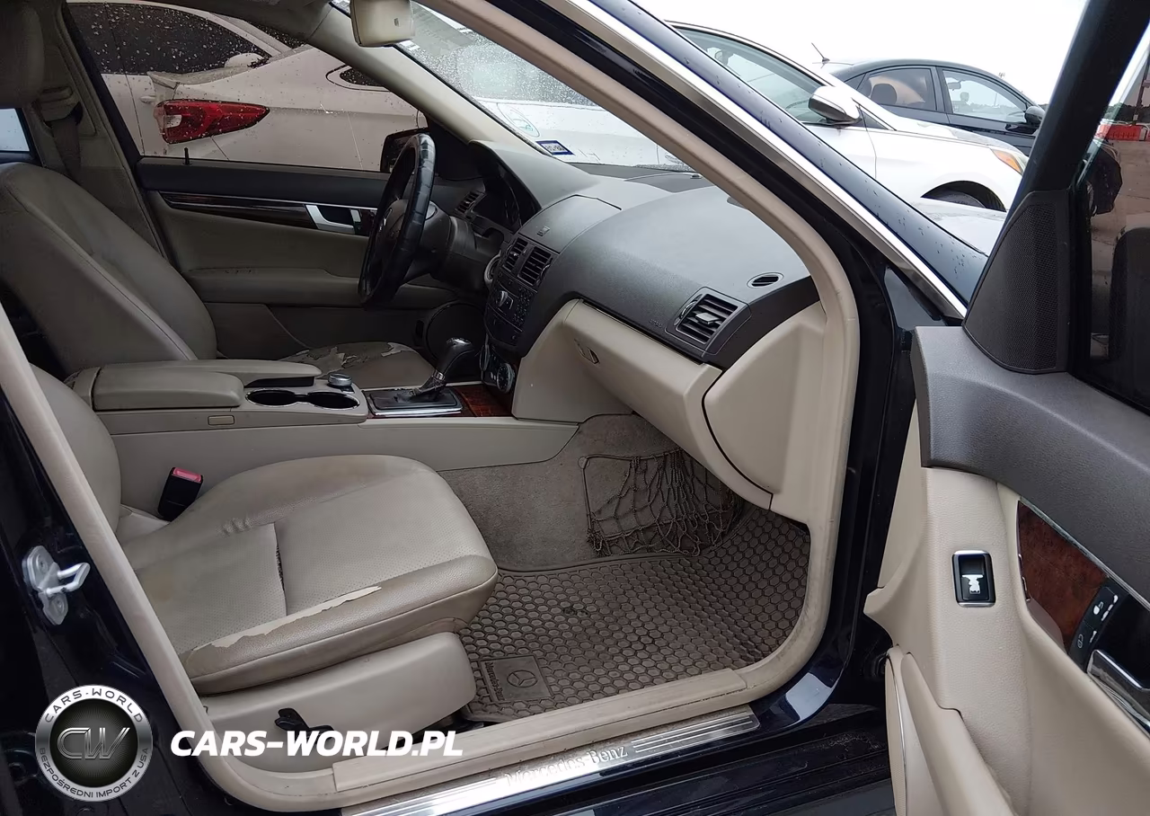 2011 Mercedes-Benz C 300 Sport VIN:WDDGF5EB3BA464651 - 5