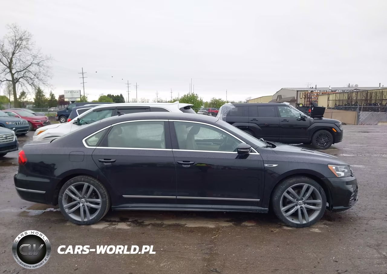 2017 Volkswagen Passat 1.8T R-Line VIN:1VWDT7A35HC054167 - 13