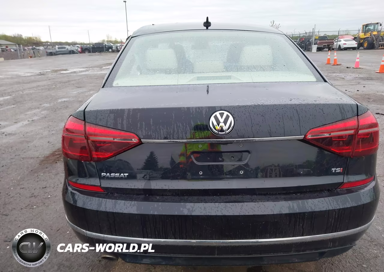 2017 Volkswagen Passat 1.8T R-Line VIN:1VWDT7A35HC054167 - 16