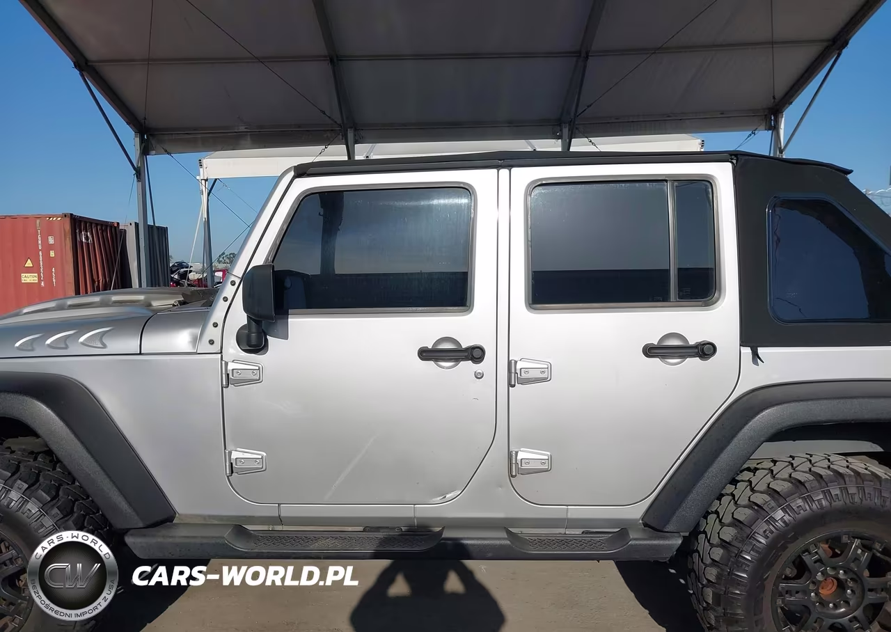 2007 Jeep Wrangler Unlimited X VIN:1J4GB39117L139840 - 14