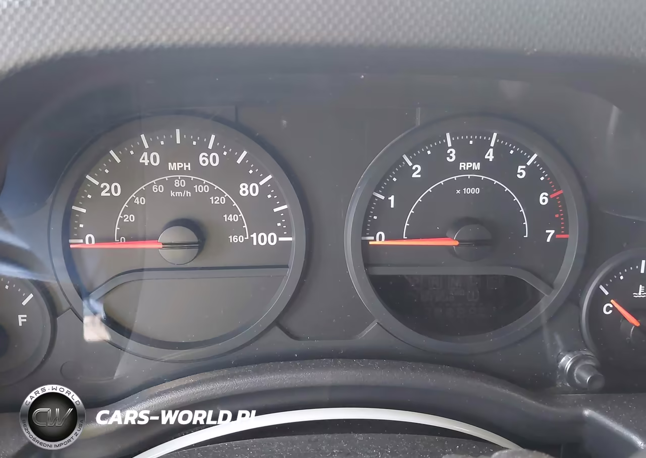 2007 Jeep Wrangler Unlimited X VIN:1J4GB39117L139840 - 15