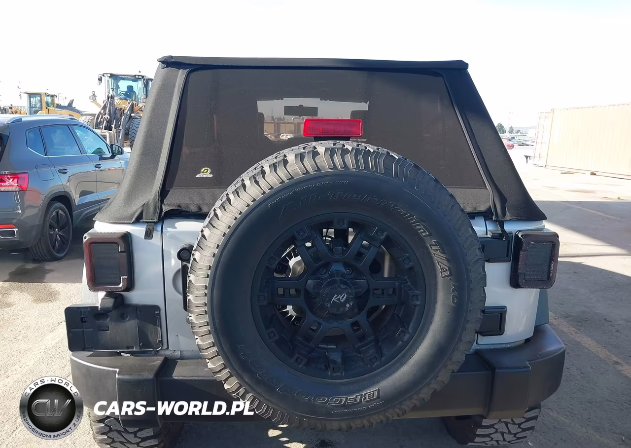 2007 Jeep Wrangler Unlimited X VIN:1J4GB39117L139840 - 16
