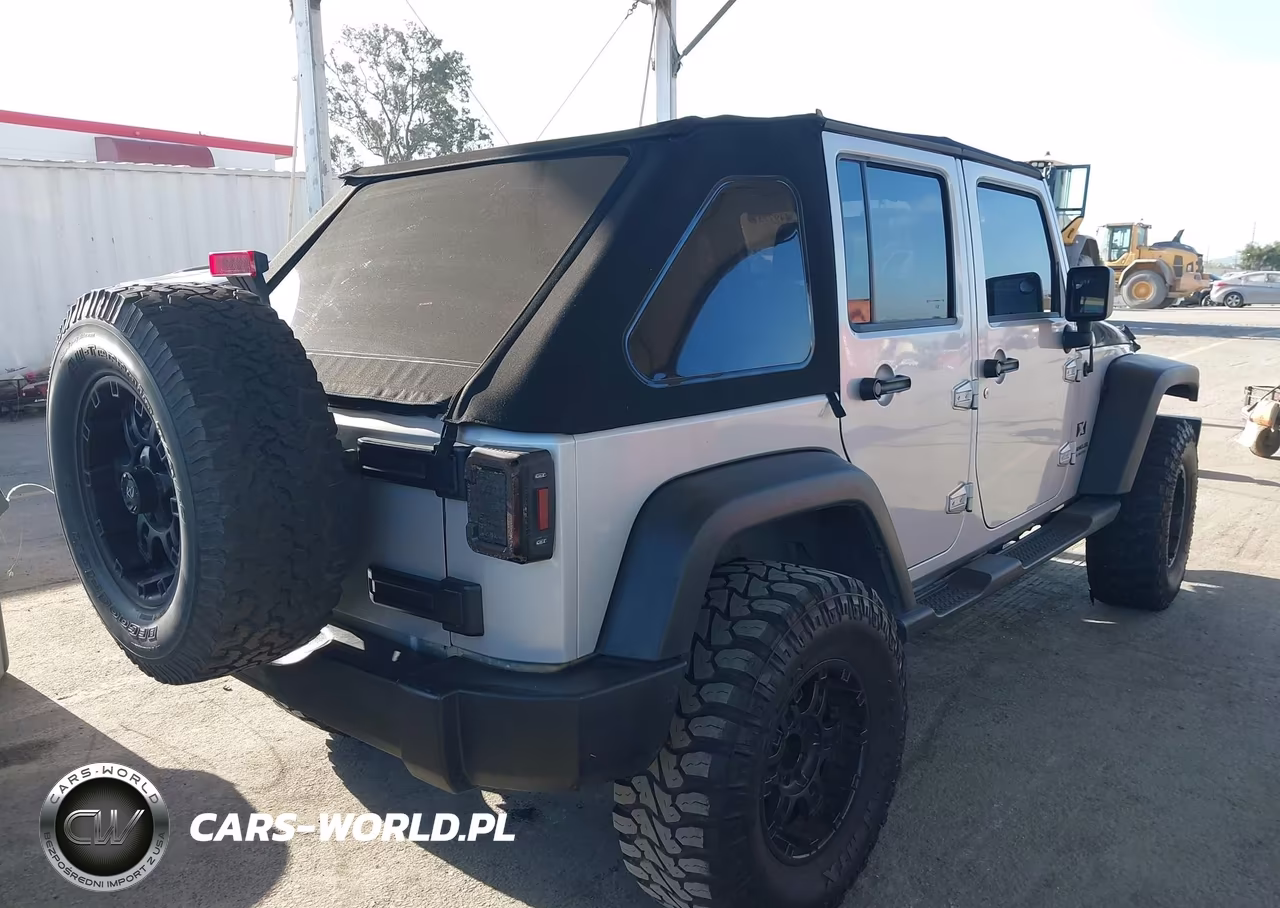 2007 Jeep Wrangler Unlimited X VIN:1J4GB39117L139840 - 4