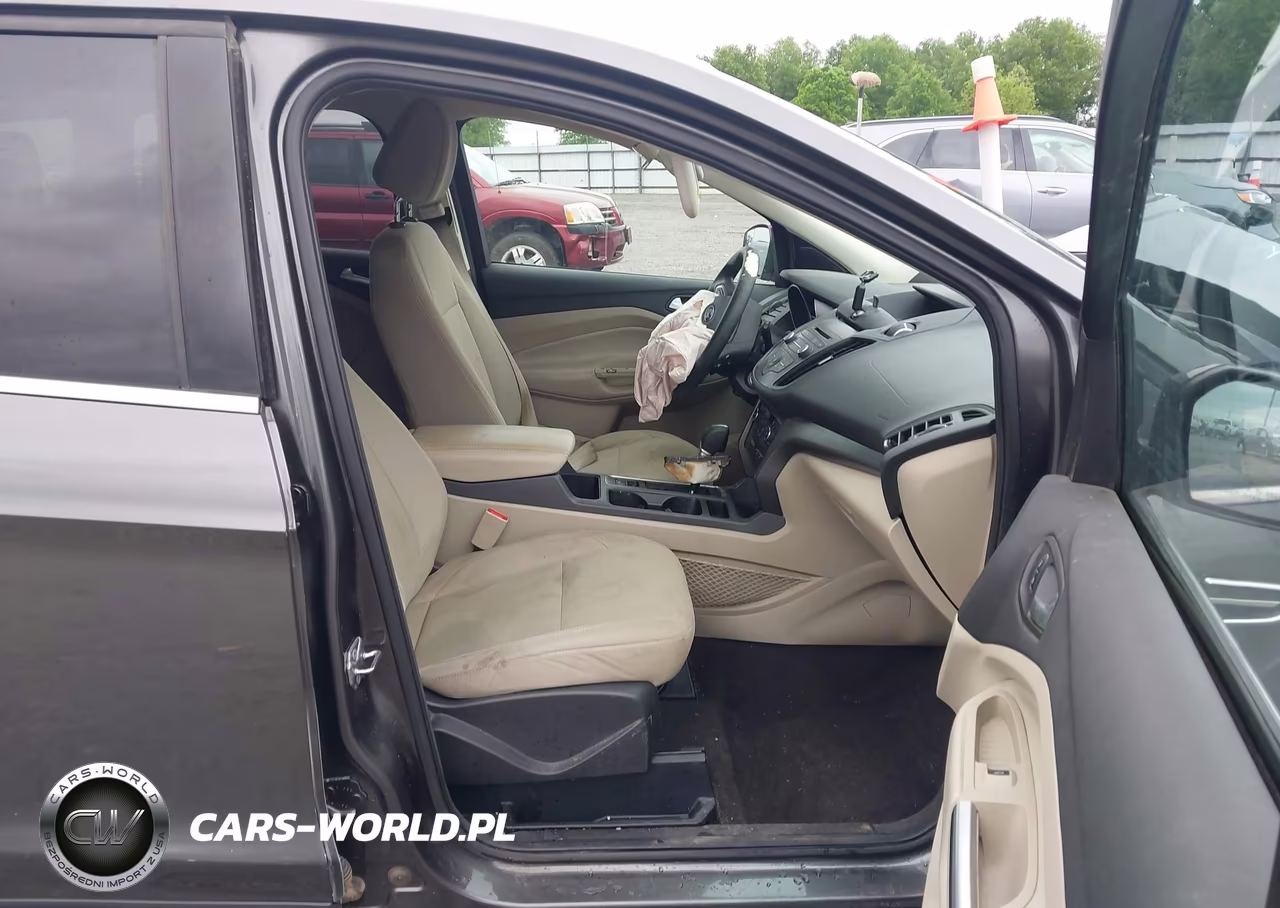 2017 Ford Escape Se VIN:1FMCU9G9XHUD45675 - 5