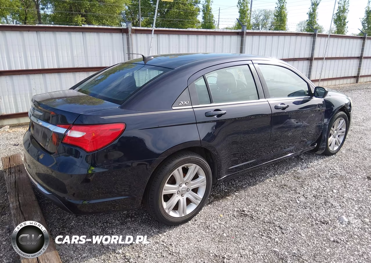 2012 Chrysler 200 Touring VIN:1C3CCBBB9CN226970 - 4