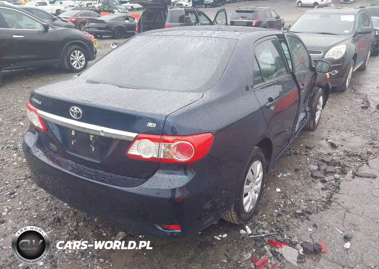 2011 Toyota Corolla Le VIN:2T1BU4EE9BC678974 - 4