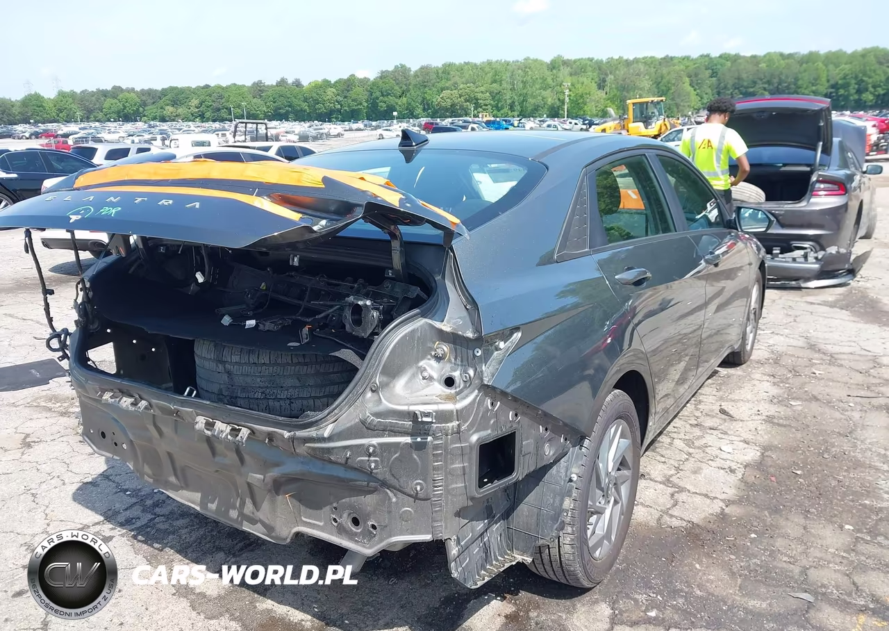2024 Hyundai Elantra Sel VIN:KMHLM4DG0RU775853 - 4