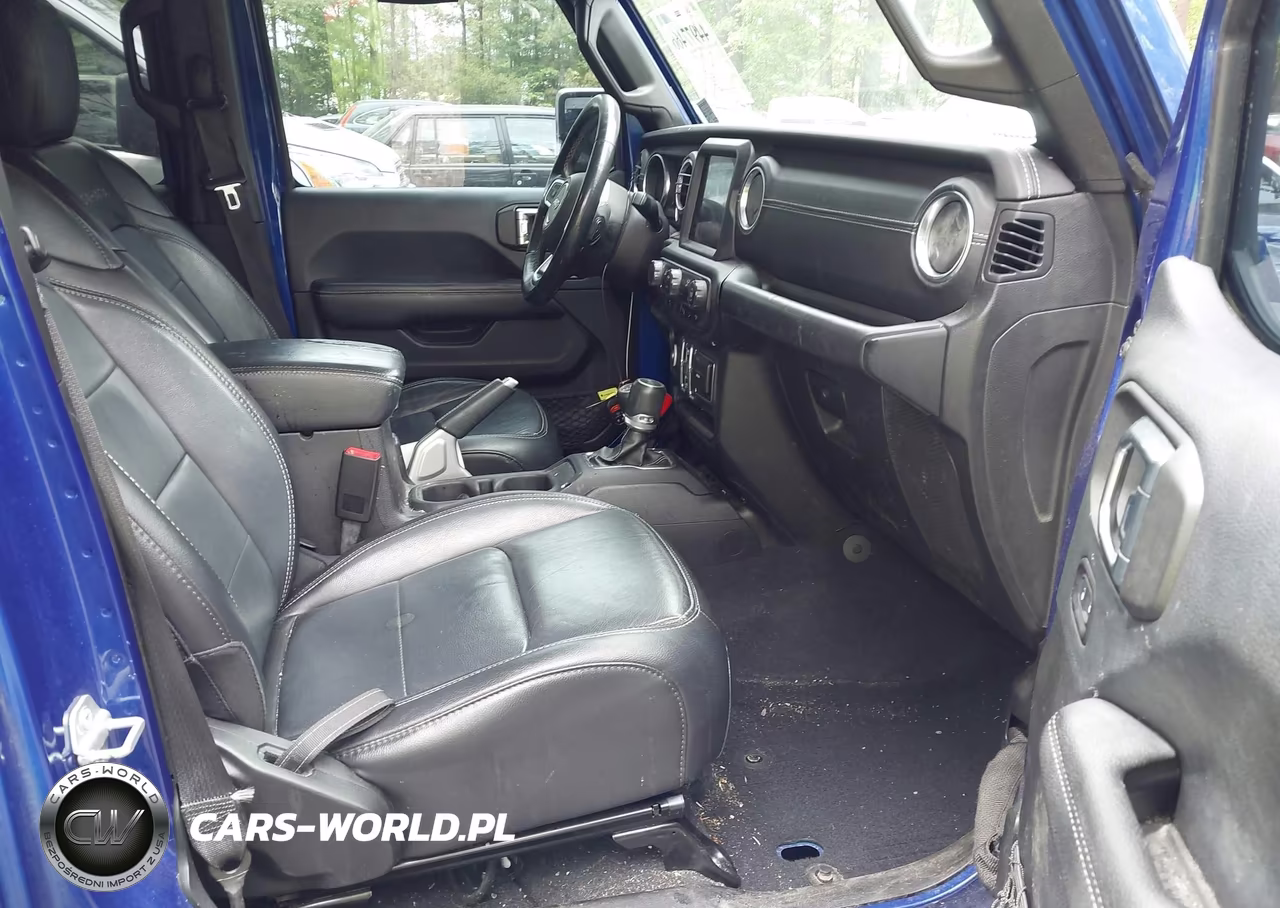 2019 Jeep Wrangler Unlimited Sahara 4X4 VIN:1C4HJXEN2KW506538 - 5