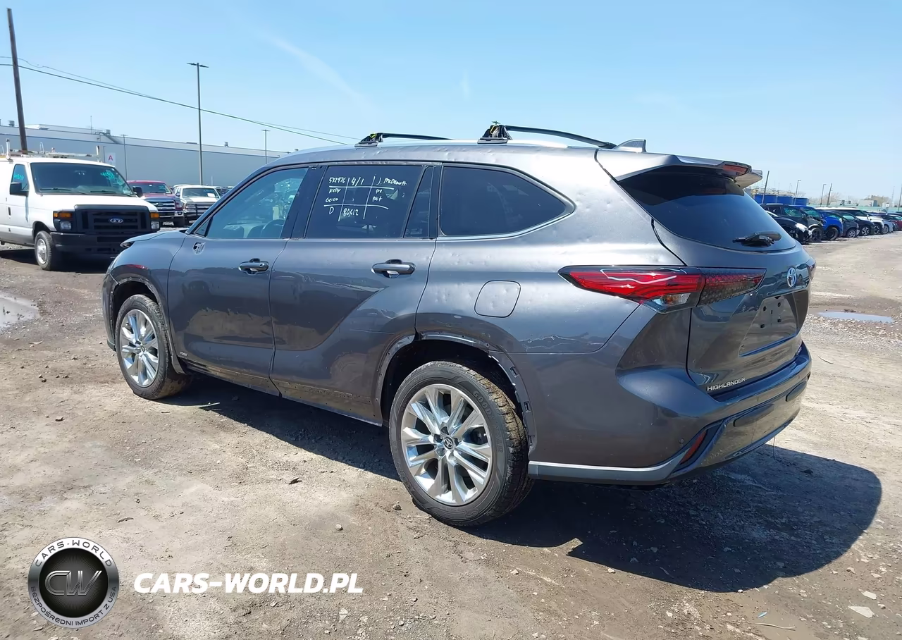 2023 Toyota Highlander Hybrid Limited VIN:5TDXBRCH3PS571777 - 3