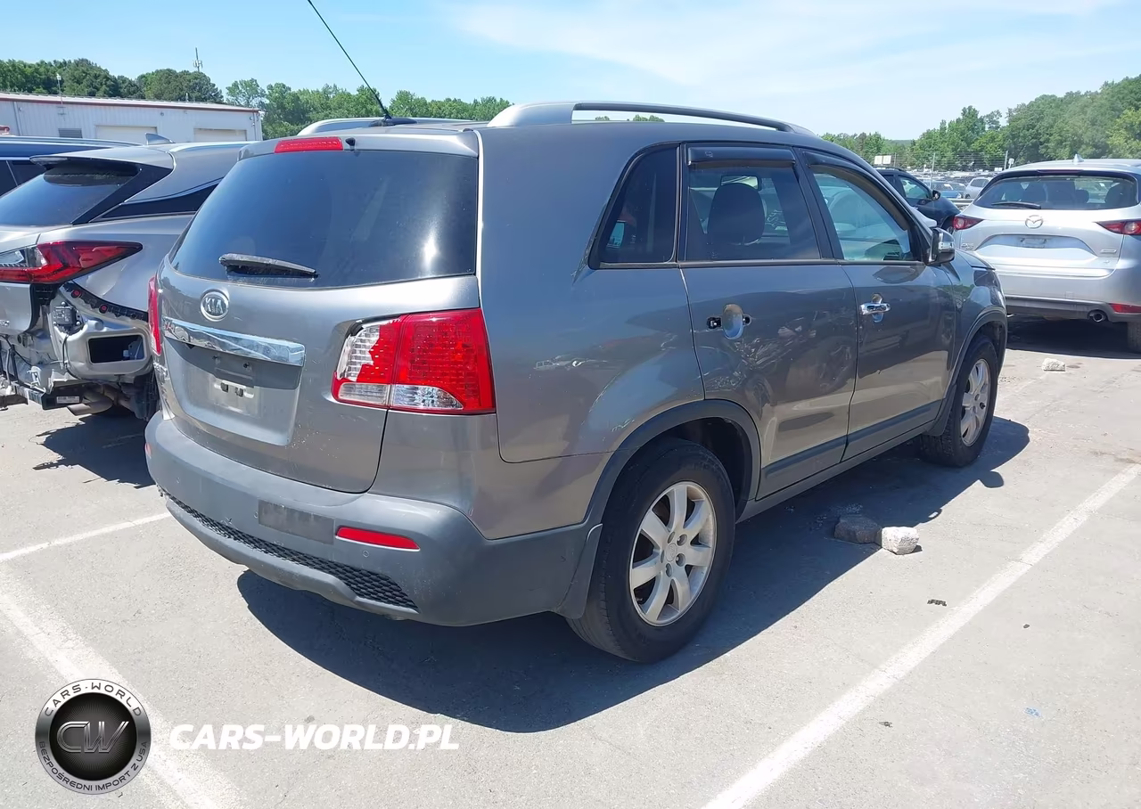 2012 Kia Sorento Lx VIN:5XYKT3A61CG192757 - 4