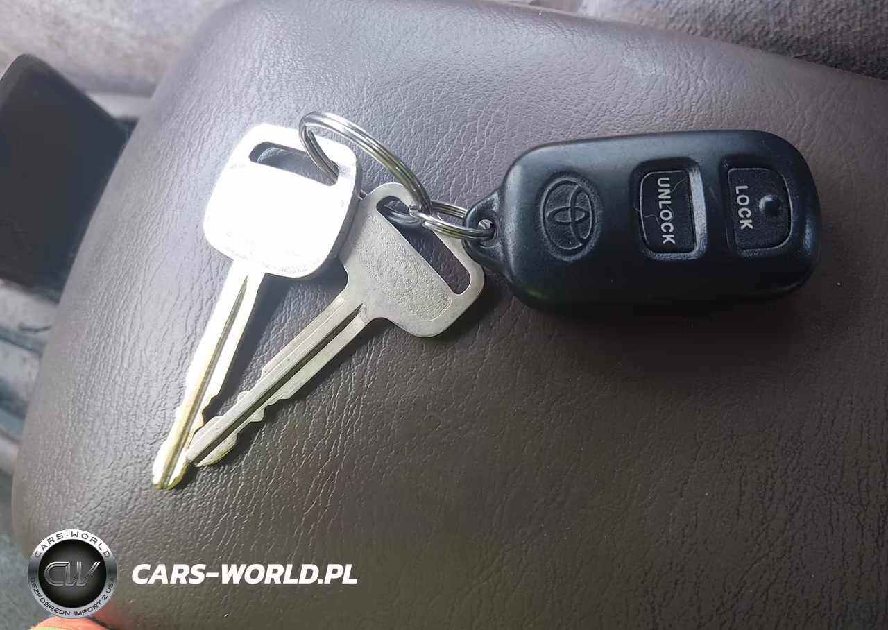 2000 Toyota Camry Le VIN:4T1BG22K1YU700964 - 11