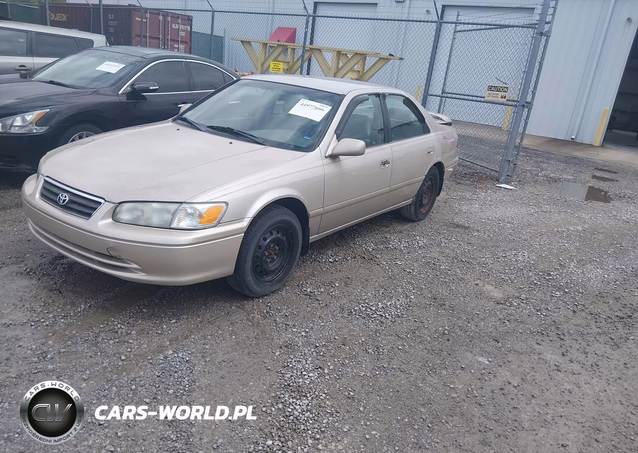 2000 Toyota Camry Le VIN:4T1BG22K1YU700964 - 2