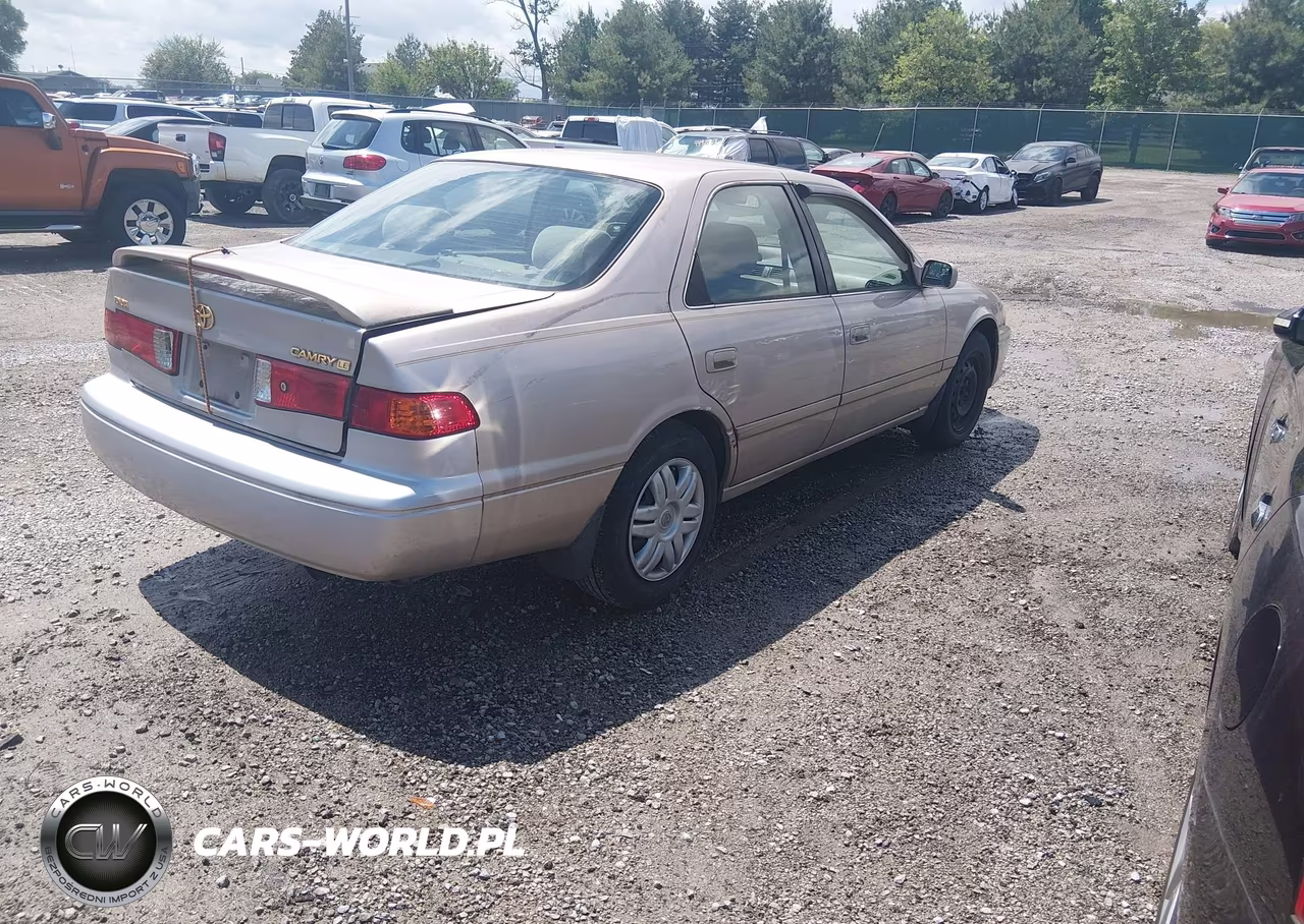 2000 Toyota Camry Le VIN:4T1BG22K1YU700964 - 4
