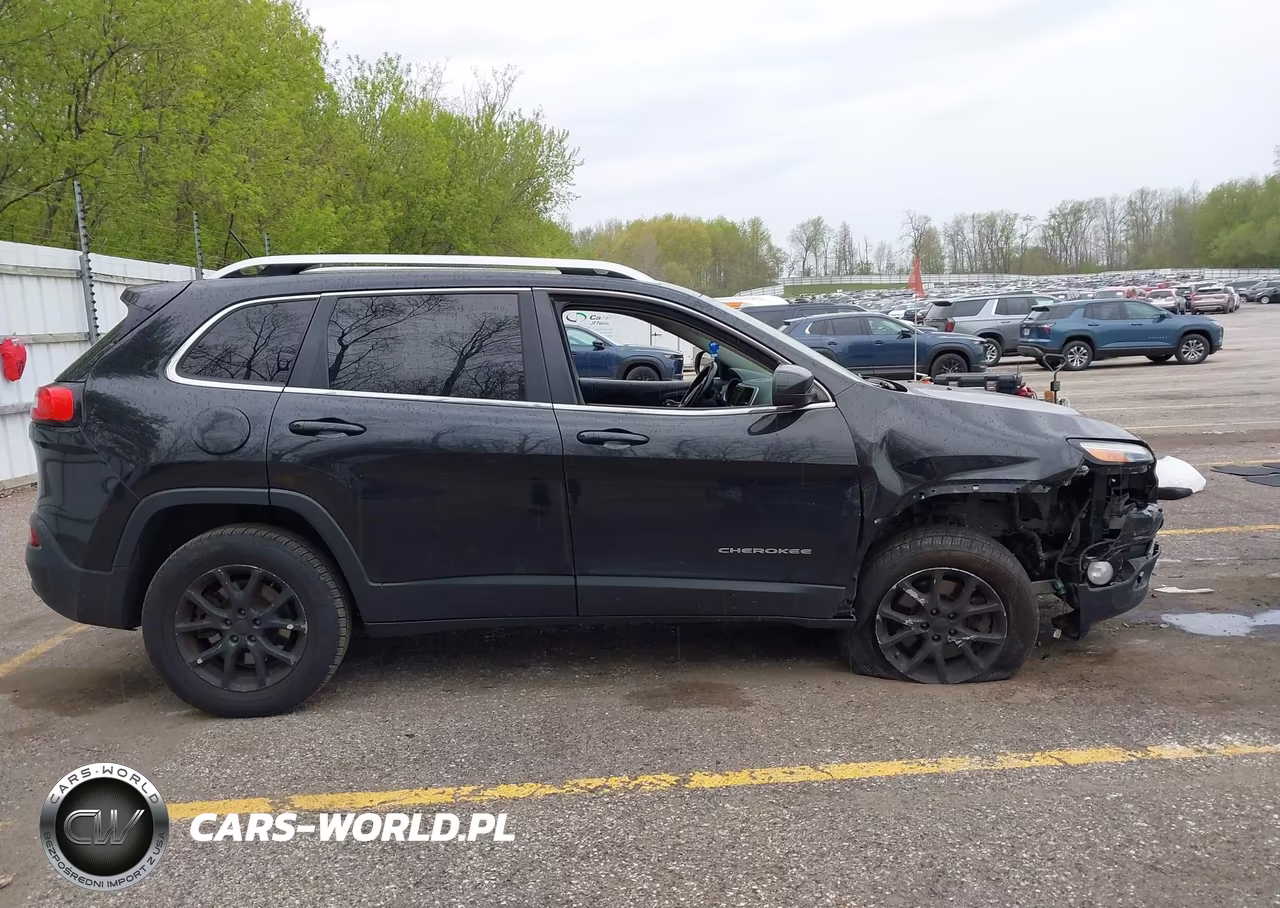 2014 Jeep Cherokee Latitude VIN:1C4PJMCS6EW252033 - 13