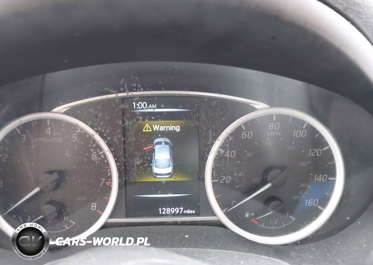 2018 Nissan Sentra Sr VIN:3N1AB7APXJY266204 - 7