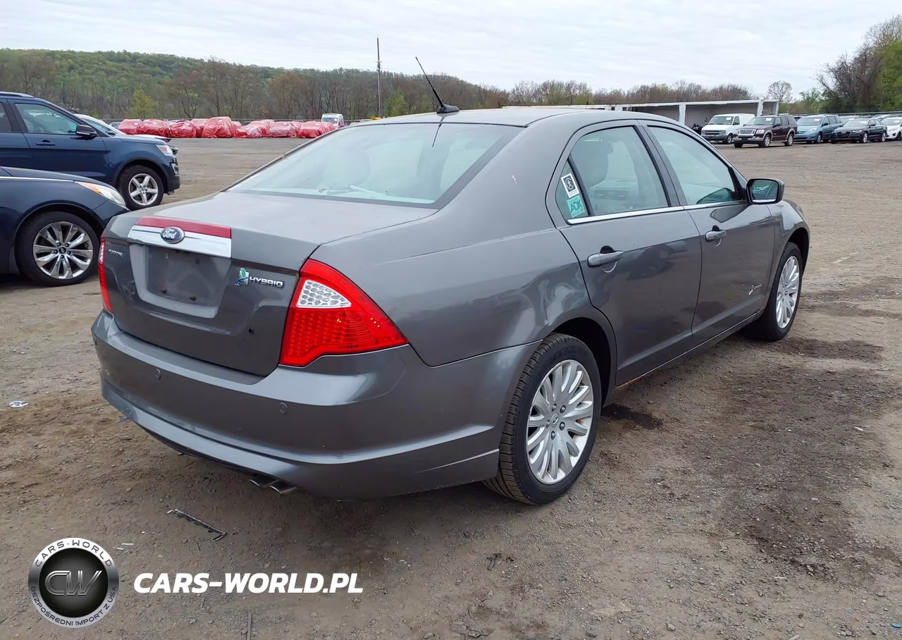 2011 Ford Fusion Hybrid VIN:3FADP0L30BR116004 - 4