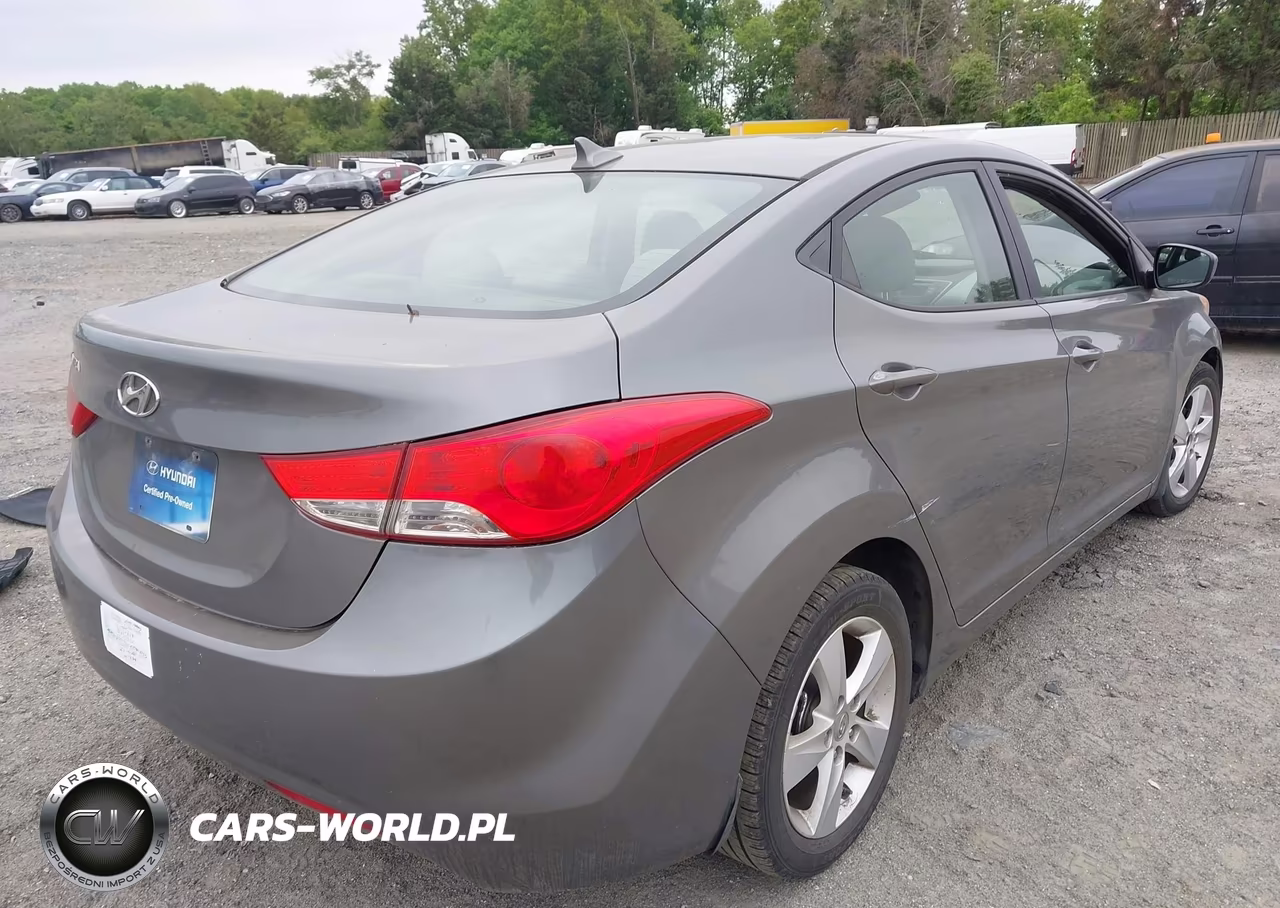 2013 Hyundai Elantra Gls VIN:5NPDH4AE5DH236437 - 4