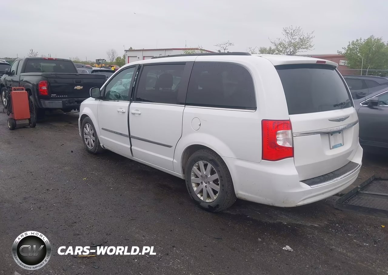 2015 Chrysler Town & Country Touring VIN:2C4RC1BG1FR564995 - 3