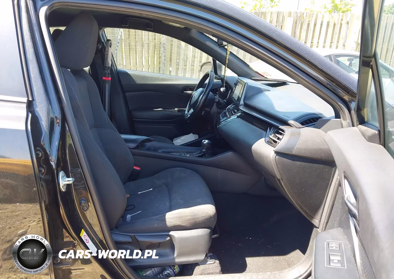 2018 Toyota C-Hr Xle Premium VIN:NMTKHMBX0JR031765 - 5