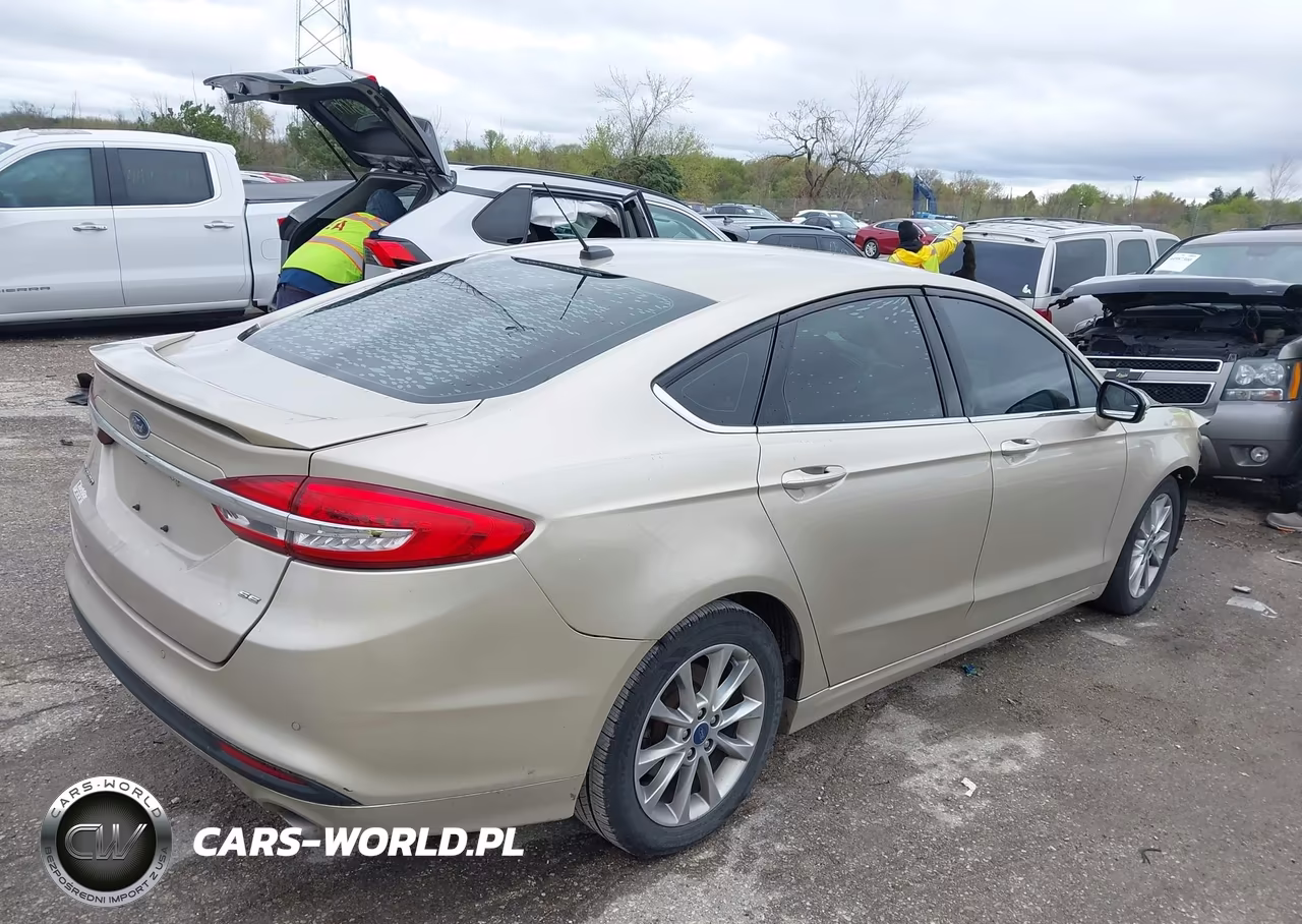 2017 Ford Fusion Se VIN:3FA6P0H71HR407849 - 4