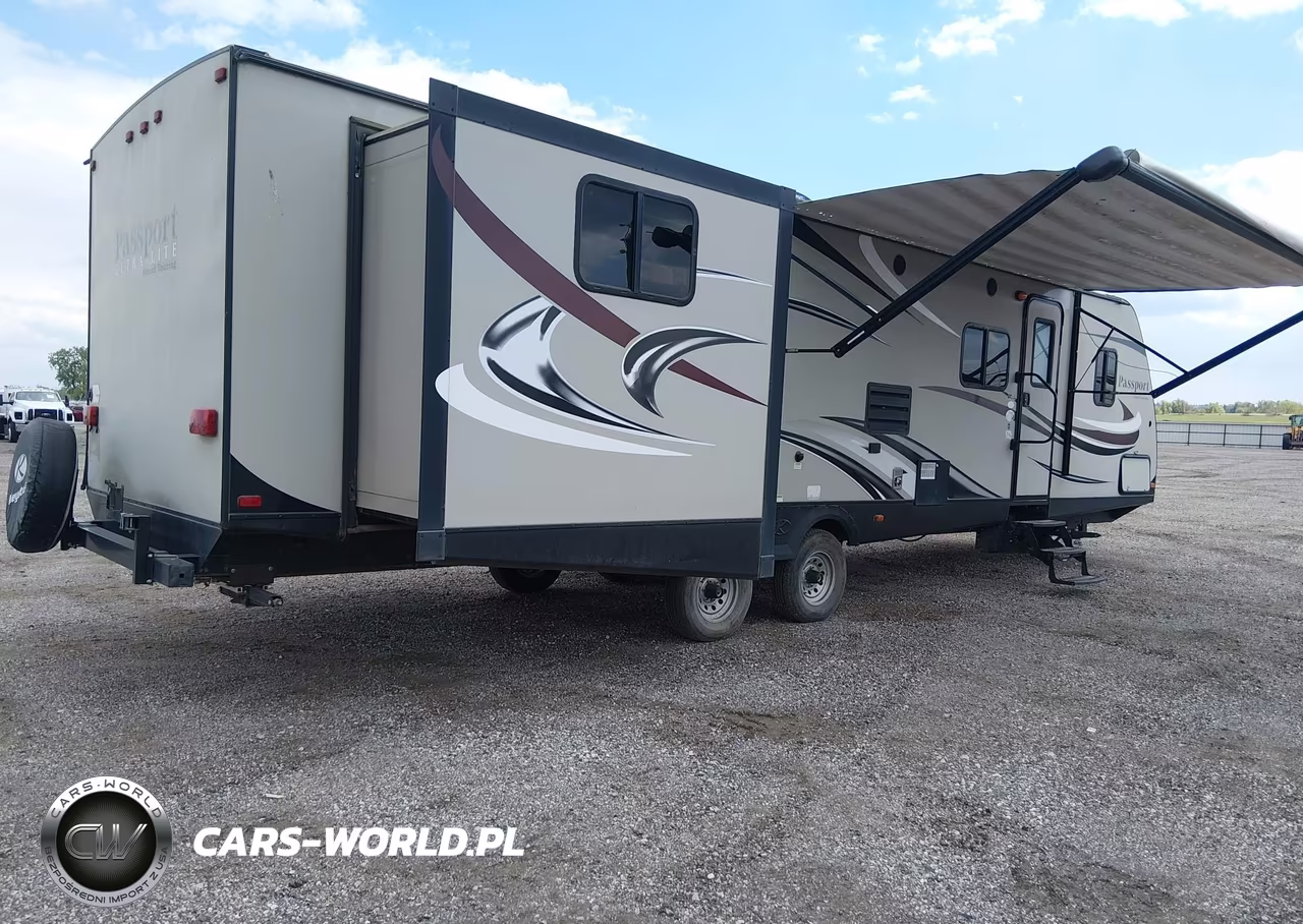 2015 Passport Pp3290Bh15 VIN:4YDT32924FT415847 - 4