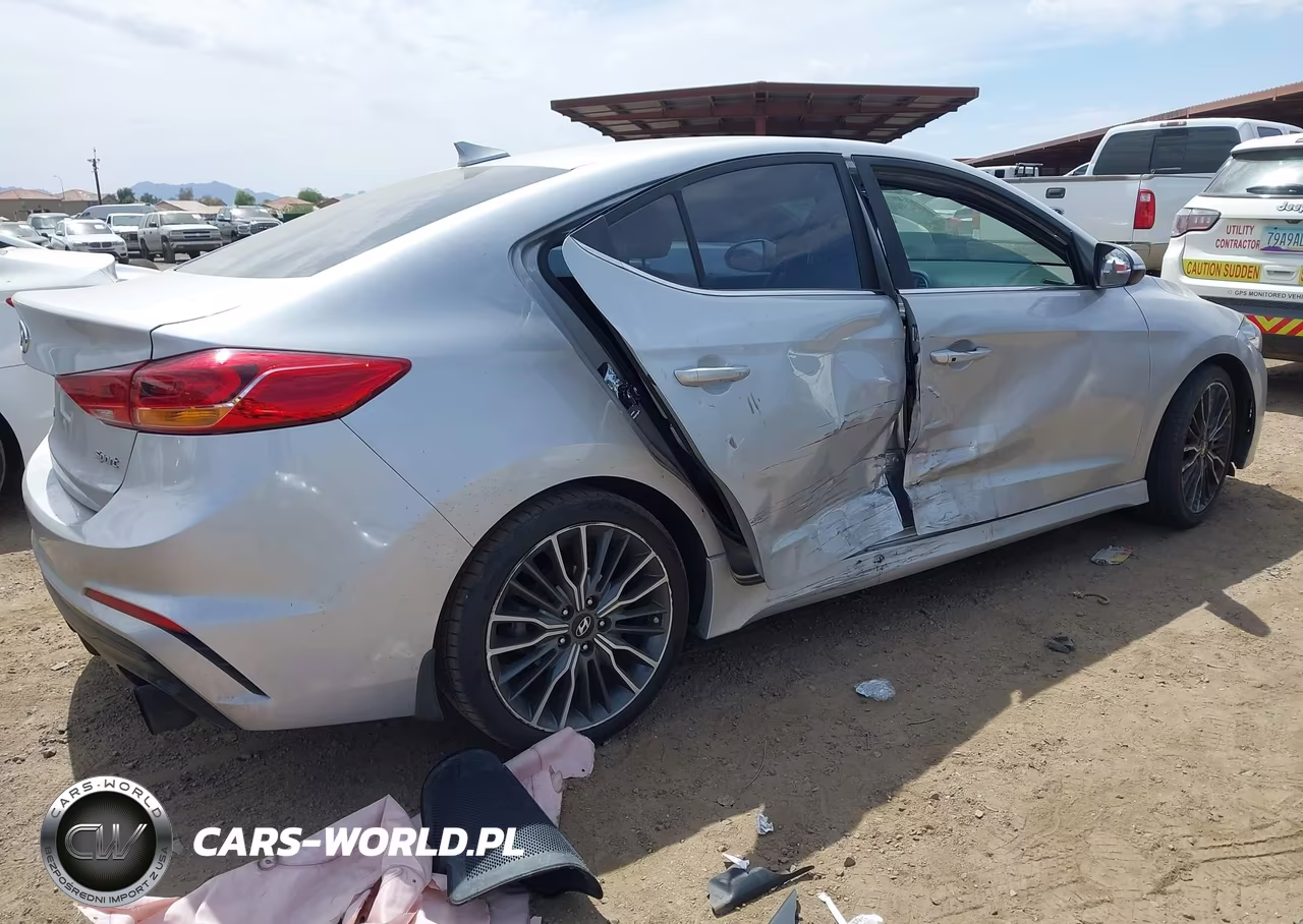 2018 Hyundai Elantra Sport VIN:KMHD04LB7JU704482 - 4