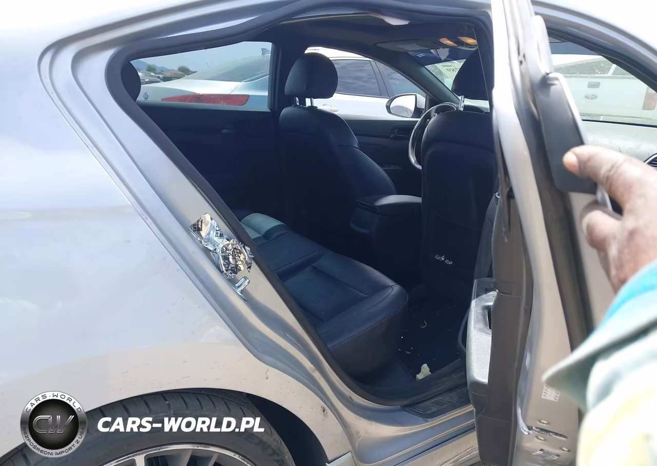 2018 Hyundai Elantra Sport VIN:KMHD04LB7JU704482 - 8