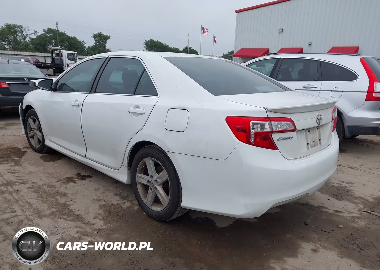 2014 Toyota Camry Se VIN:4T1BF1FK7EU854209 - 3