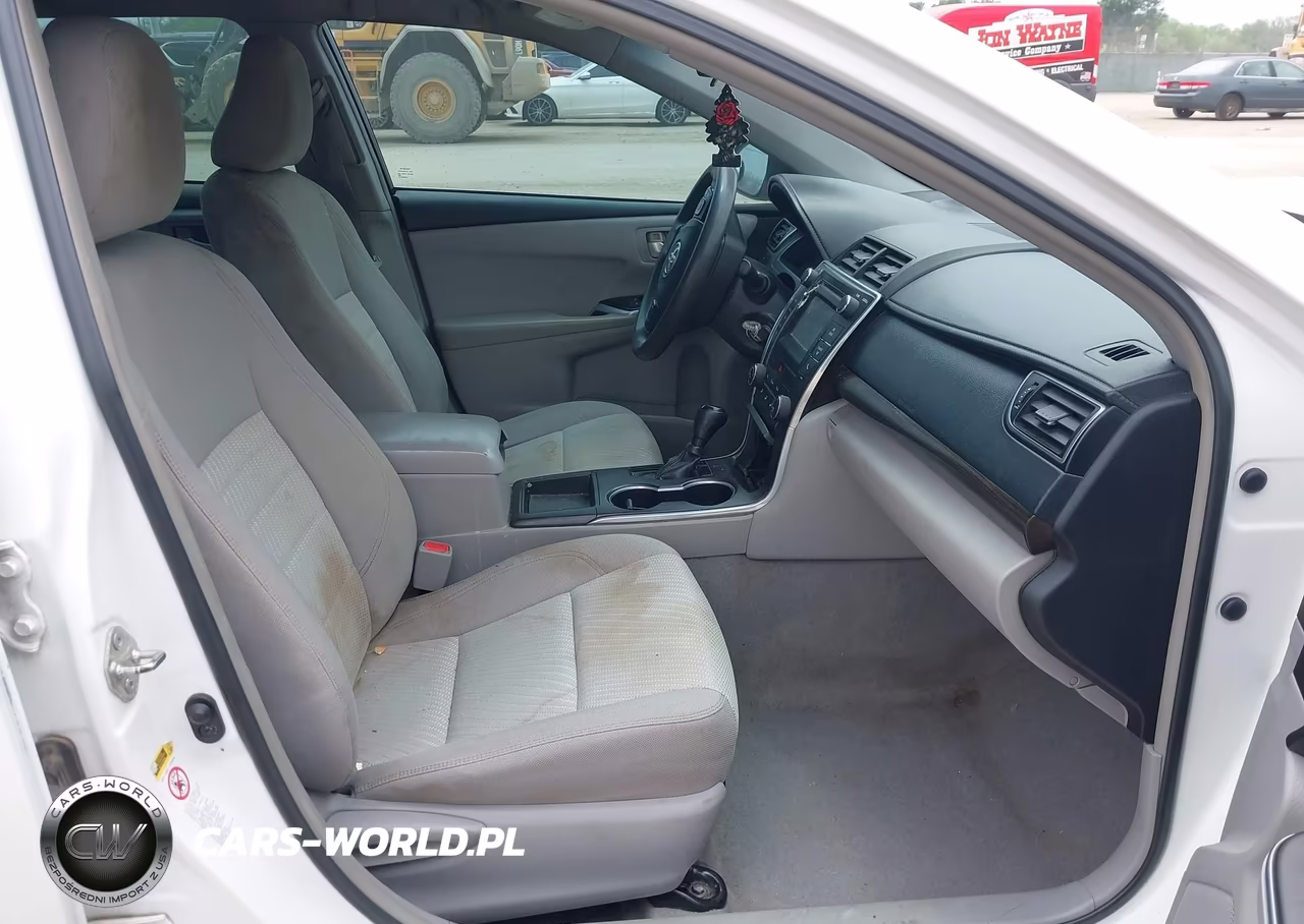 2015 Toyota Camry Le VIN:4T4BF1FKXFR502460 - 5