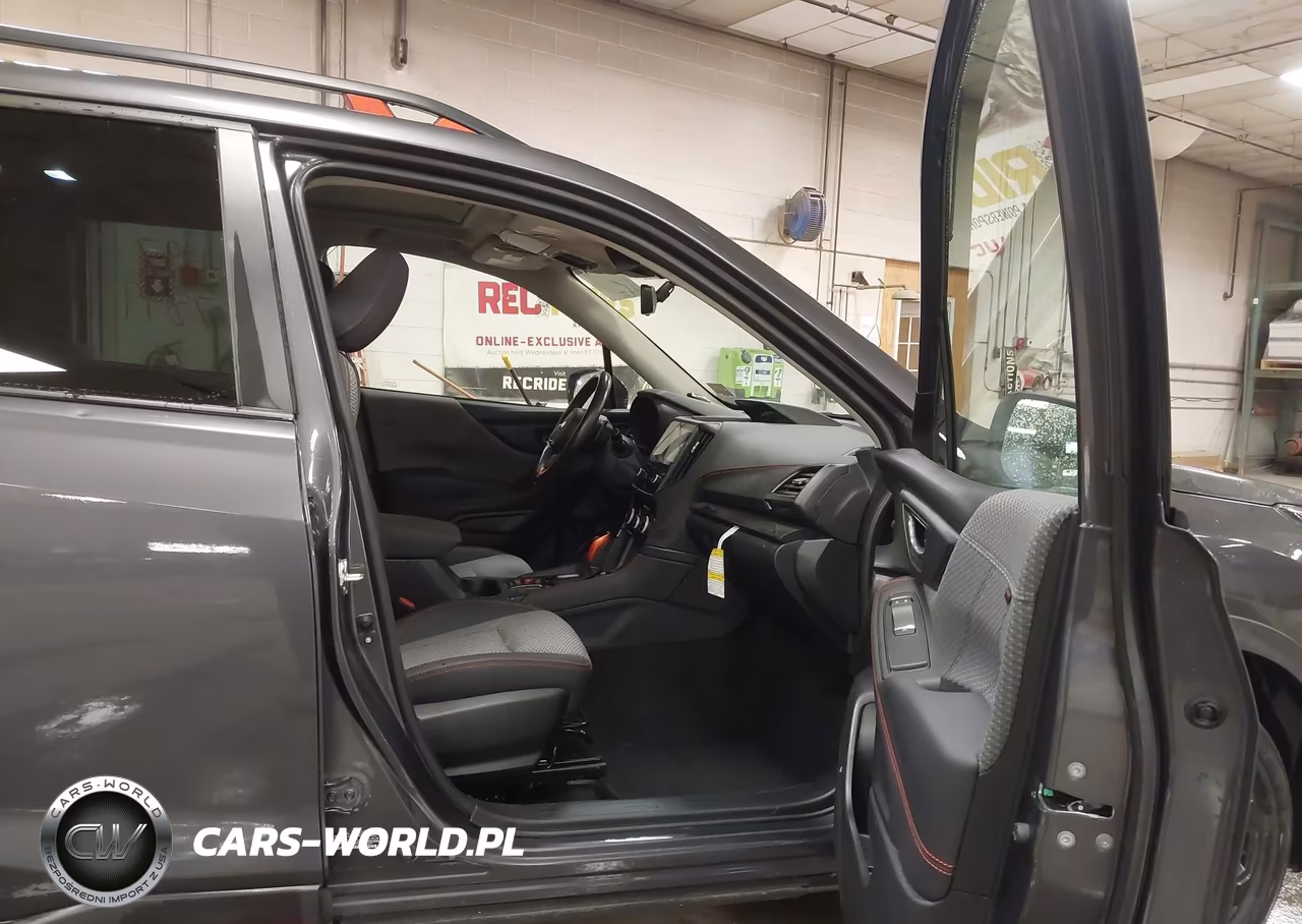 2022 Subaru Forester Sport VIN:JF2SKAJC4NH439228 - 5