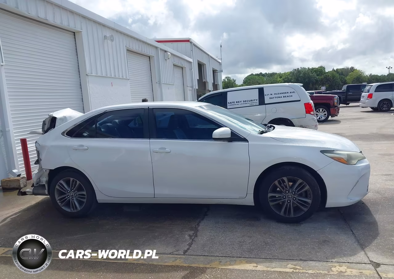 2016 Toyota Camry Se VIN:4T1BF1FK3GU135560 - 13