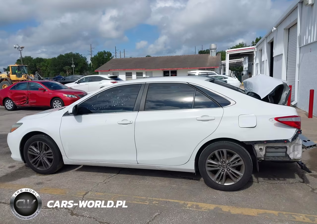 2016 Toyota Camry Se VIN:4T1BF1FK3GU135560 - 14