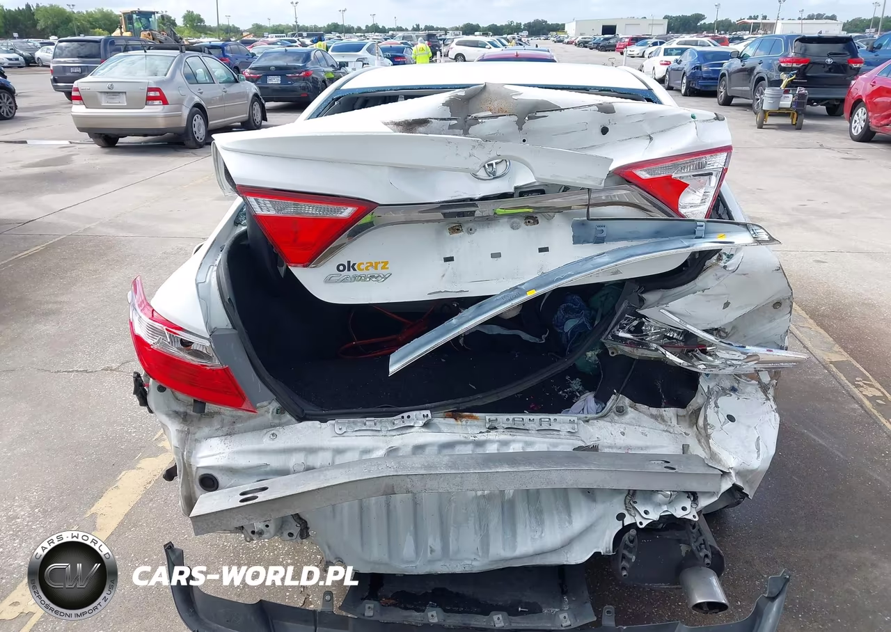 2016 Toyota Camry Se VIN:4T1BF1FK3GU135560 - 16