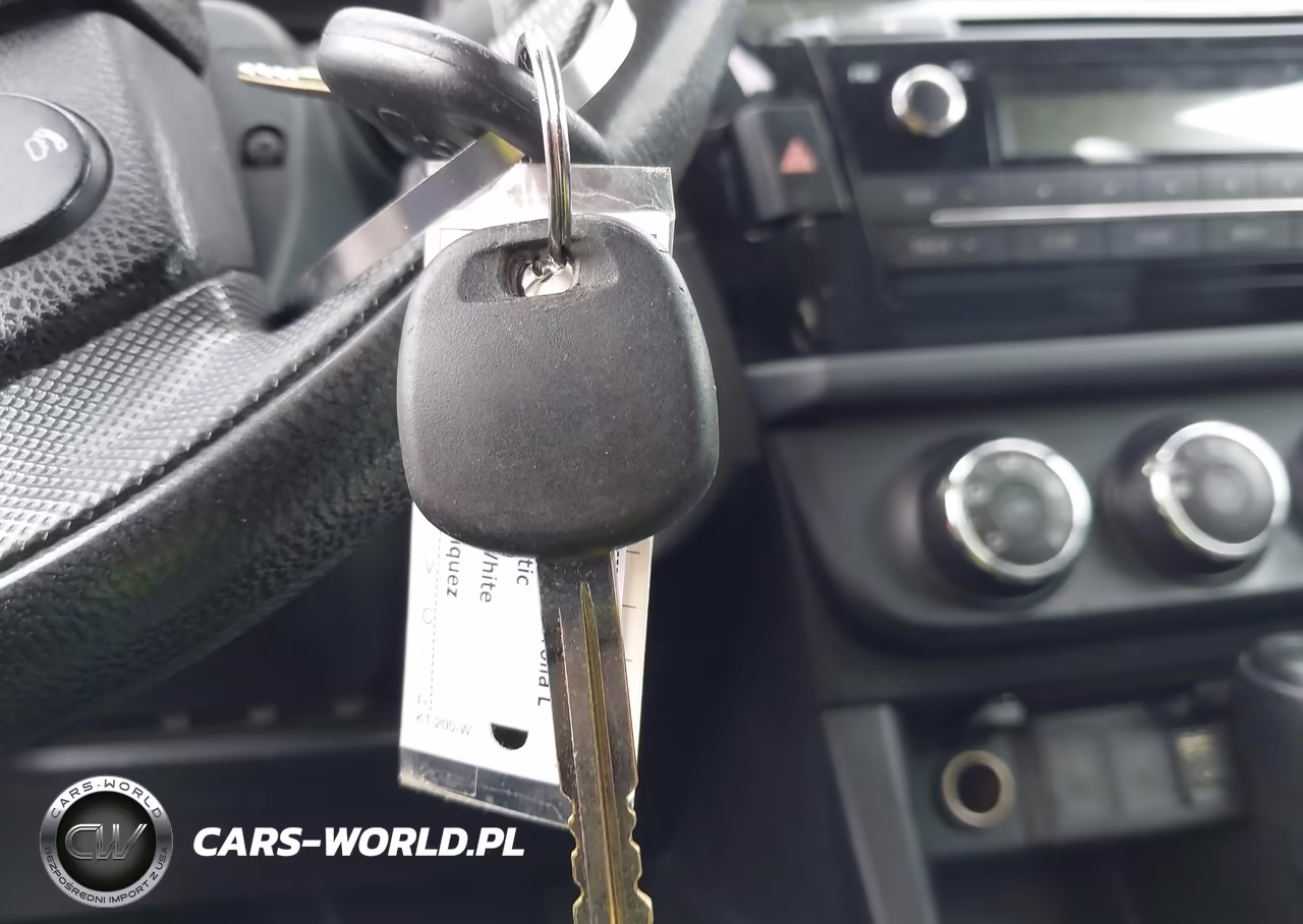 2015 Toyota Corolla L VIN:2T1BURHE3FC459748 - 11